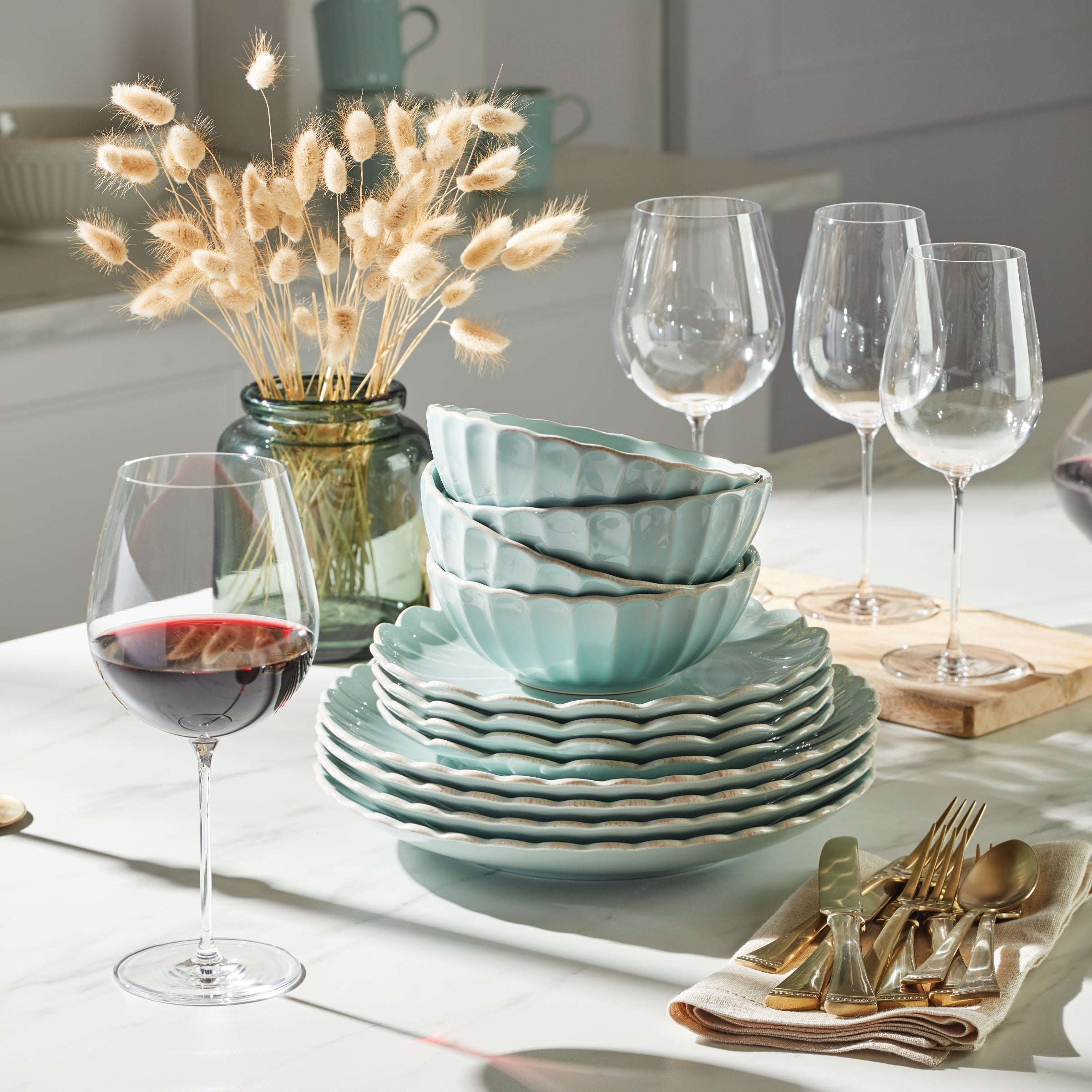 French Perle Scallop Ice Blue 12-Piece Dinnerware Set