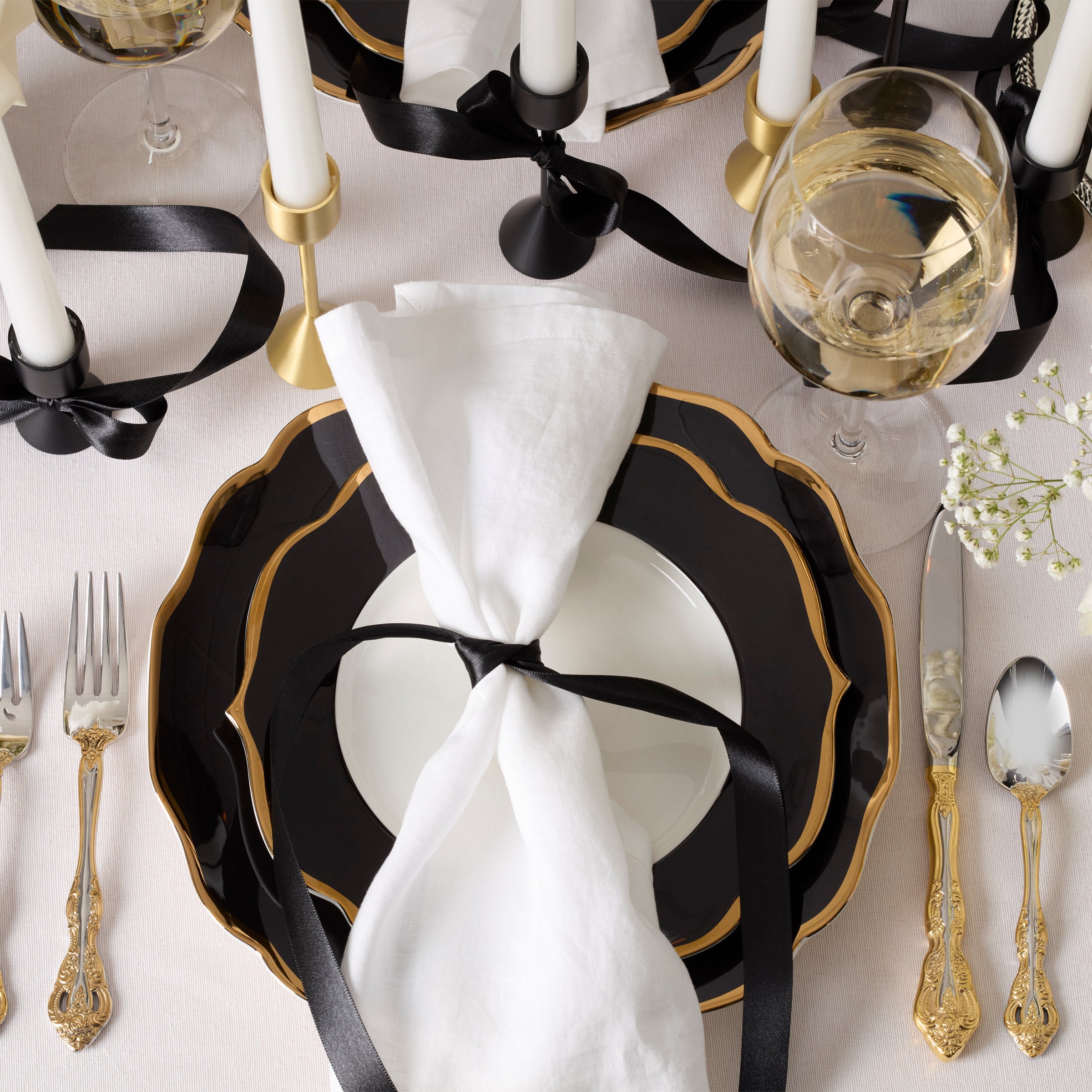 Contempo Luxe Black Accent Plates - Set of 4