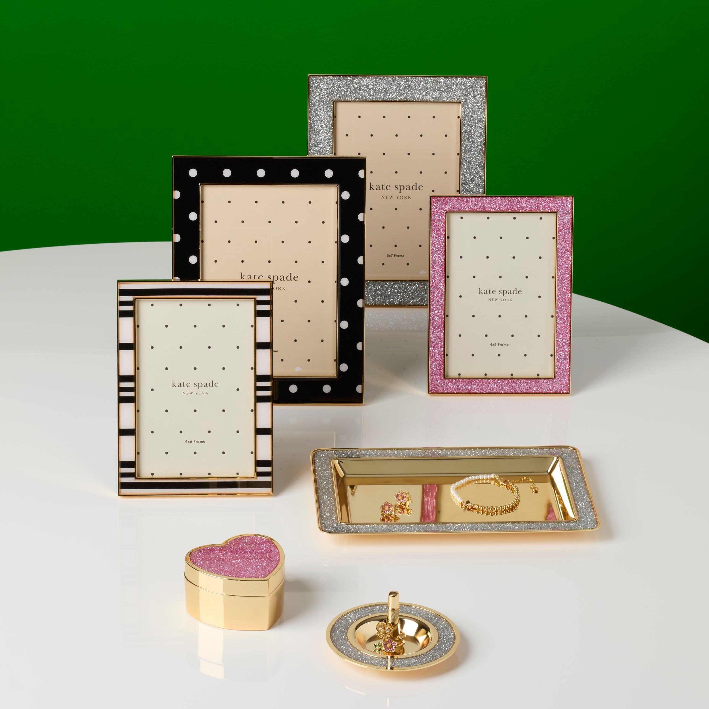 "Sitting Pretty 4"" X 6"" Pink Glitter Frame"