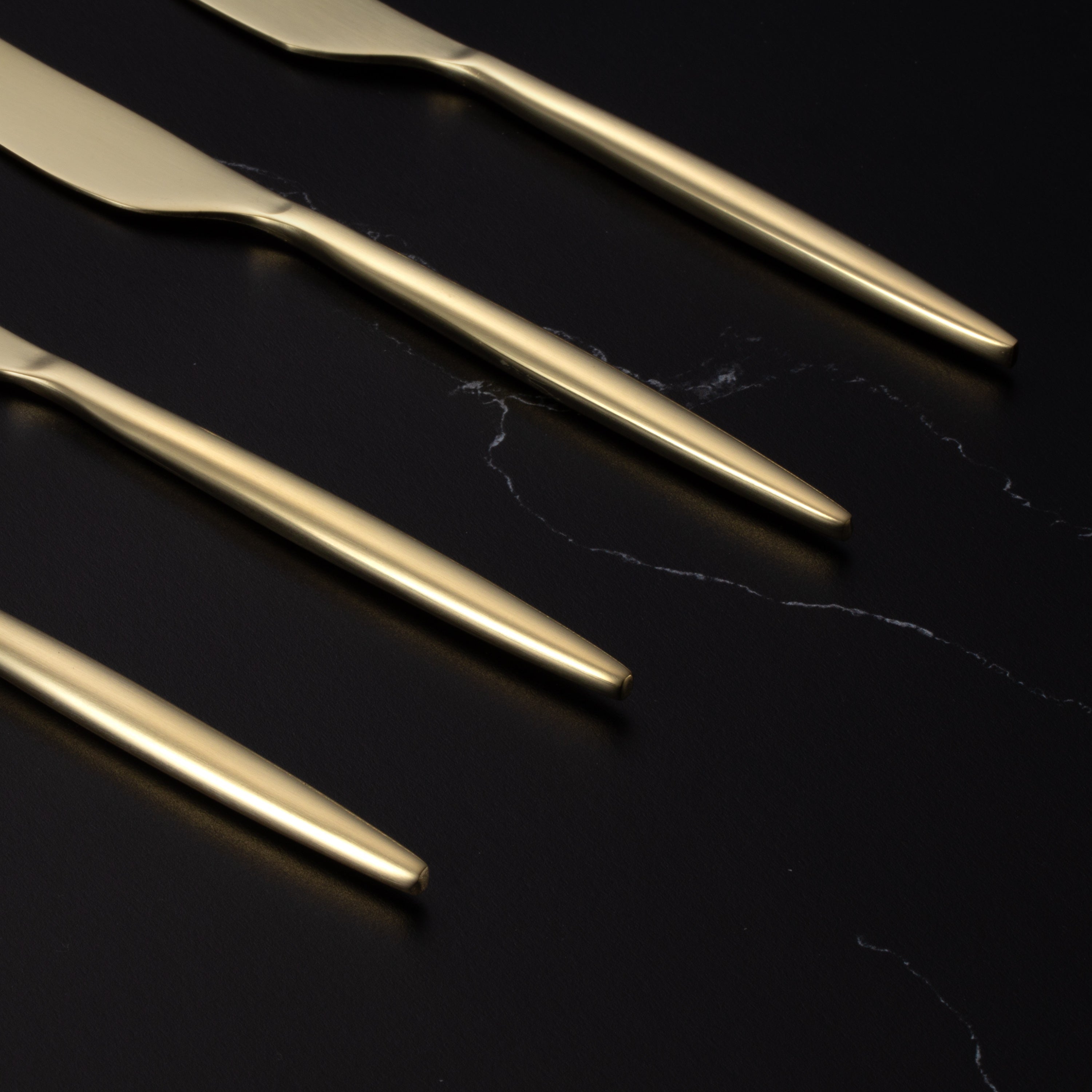 Gaze Champagne Satin Spreader - Set of 4