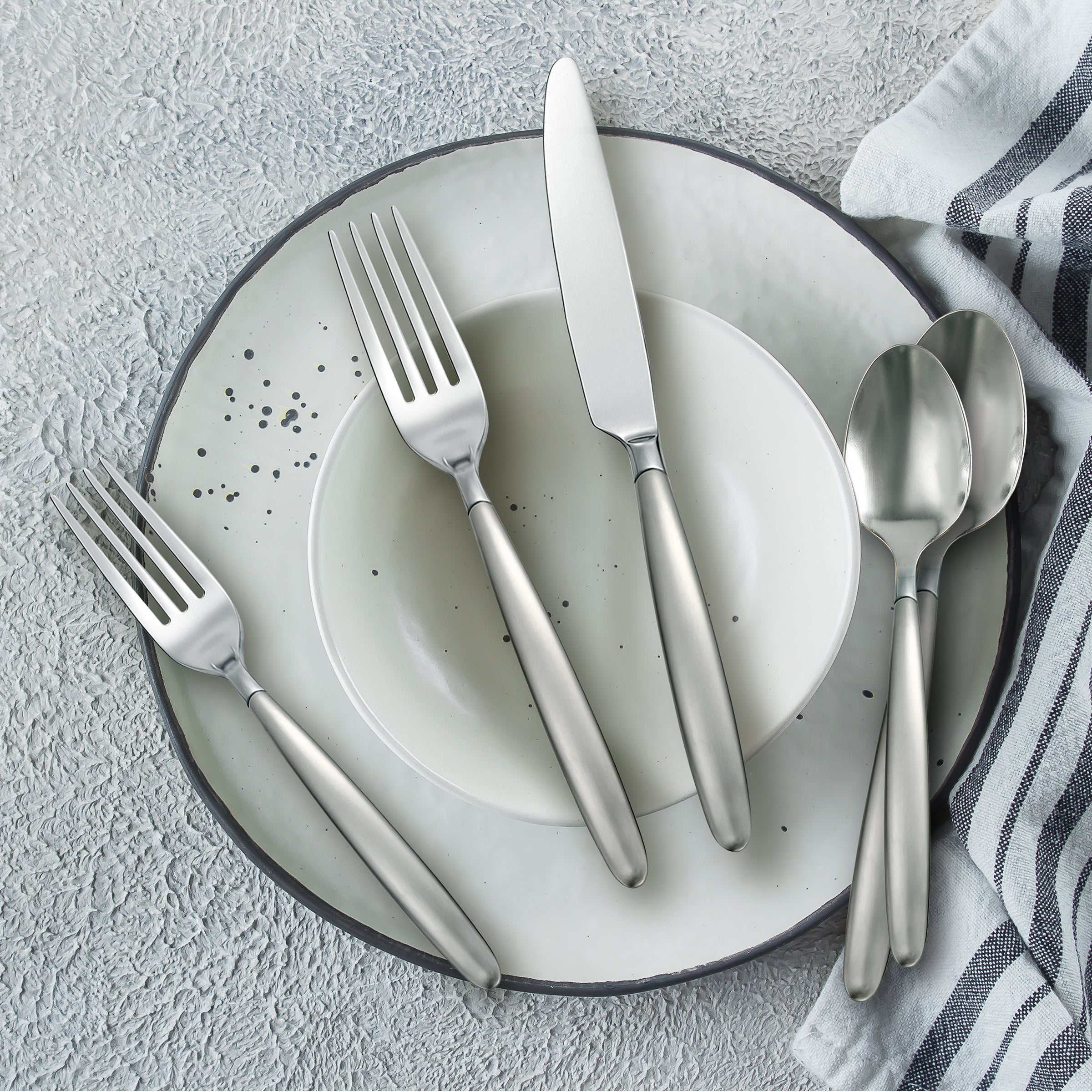 Tidal Frosted 30 Piece Flatware Kit